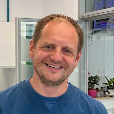Radu Todosi, Stomatologie generală, Specialist implantologie