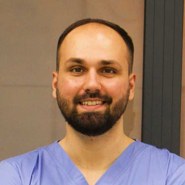 Victor Burloiu, Medic stomatolog, Chirurgie maxilo-facială, Implantologie